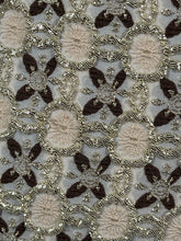 Charger l'image dans la galerie, Pantalon Prada brodé doré taille 38