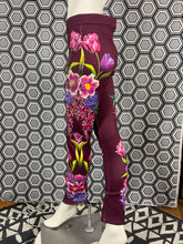 Charger l'image dans la galerie, Incroyable pantalon strass Gai Mattiolo taille 38