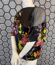 Charger l'image dans la galerie, Haut Jean Paul Gaultier taille 38