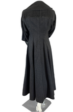 Charger l'image dans la galerie, Manteau Paco Rabanne gros pailleté taille 38