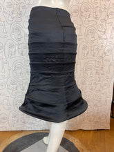 Charger l'image dans la galerie, Incroyable !!! Jupe Moschino à cerceaux taille 36