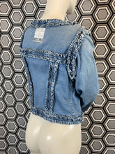 Charger l'image dans la galerie, Veste en jeans Moschino taille 40