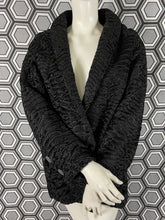 Charger l'image dans la galerie, Ensemble Chantal Thomass en astrakan vintage taille 36