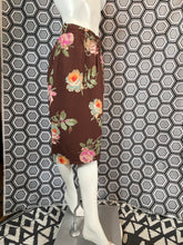 Charger l'image dans la galerie, Jupe à fleurs Ungaro taille 38