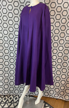 Charger l'image dans la galerie, Cape violette Yves Saint Laurent rive gauche taille 38