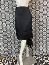 Charger l'image dans la galerie, Jupe asymétrique Céline taille 38