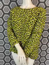 Charger l'image dans la galerie, Superbe blouse léopard Yves Saint Laurent rive gauche taille 42