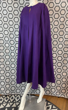 Charger l'image dans la galerie, Cape violette Yves Saint Laurent rive gauche taille 38