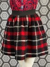 Charger l'image dans la galerie, Jupe écossaise JC de Castelbajac taille 36