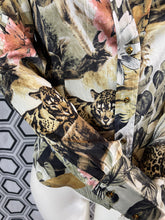 Charger l'image dans la galerie, Incroyable chemise Roberto Cavalli taille 38
