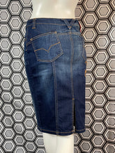 Charger l'image dans la galerie, Jupe en jeans Versace jeans couture taille 40