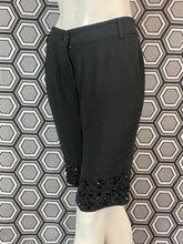 Charger l'image dans la galerie, Bermuda Red Valentino brodé de perles taille 38