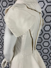 Charger l'image dans la galerie, Veste emblématique Alexander McQueen taille 40