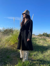 Charger l'image dans la galerie, Superbe manteau Yohji Yamamoto taille 36