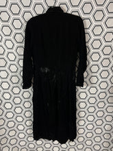 Charger l'image dans la galerie, Manteau en velours Armand Ventilo taille 40