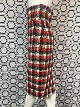 Charger l'image dans la galerie, Superbe jupe taille haute Chanel taille 40