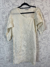 Charger l'image dans la galerie, Robe Issey Miyake taille 40