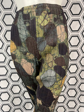 Charger l'image dans la galerie, Pantalon imprimé Pleats Please Issey Miyake
