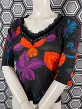Charger l'image dans la galerie, Haut Dolce & Gabbana fleurs taille 36