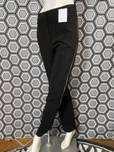 Charger l'image dans la galerie, Superbe pantalon Céline neuf avec étiquette taille 36