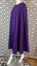 Charger l'image dans la galerie, Cape violette Yves Saint Laurent rive gauche taille 38