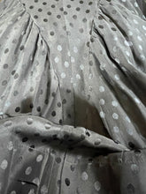 Charger l'image dans la galerie, Robe à pois Balenciaga Silk taille 40