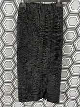 Charger l'image dans la galerie, Ensemble Chantal Thomass en astrakan vintage taille 36
