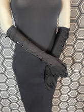 Charger l'image dans la galerie, Gants Chantal Thomass longs