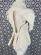 Charger l'image dans la galerie, Veste emblématique Alexander McQueen taille 40