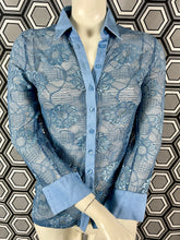 Charger l'image dans la galerie, Chemisier en résille brodée Anne Fontaine taille 38