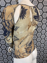 Charger l'image dans la galerie, Haut en mesh Roberto Cavalli taille 42