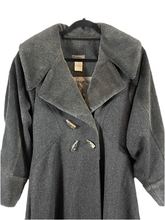 Charger l'image dans la galerie, Manteau Paco Rabanne gros pailleté taille 38