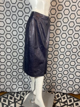 Charger l'image dans la galerie, Jupe en cuir Morabito taille 38