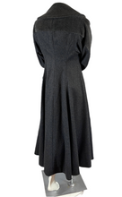 Charger l'image dans la galerie, Manteau Paco Rabanne gros pailleté taille 38