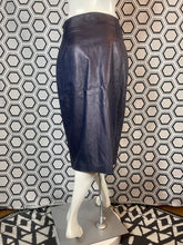 Charger l'image dans la galerie, Jupe en cuir Morabito taille 38