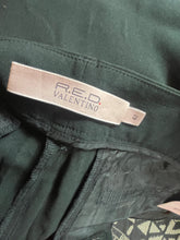 Charger l'image dans la galerie, Bermuda Red Valentino brodé de perles taille 38