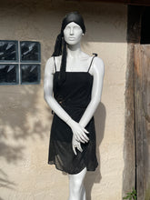 Charger l'image dans la galerie, Ensemble de plage : combishort et paréo métallisé taille 38