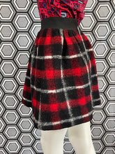 Charger l'image dans la galerie, Jupe écossaise JC de Castelbajac taille 36