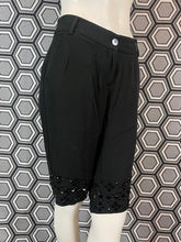 Charger l'image dans la galerie, Bermuda Red Valentino brodé de perles taille 38