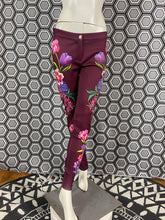 Charger l'image dans la galerie, Incroyable pantalon strass Gai Mattiolo taille 38