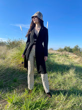 Charger l'image dans la galerie, Pantalon Prada brodé doré taille 38