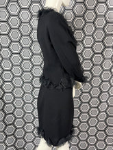 Charger l'image dans la galerie, Tailleur Moschino Cheap and chic taille 38