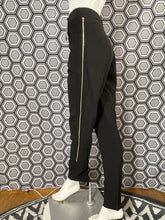 Charger l'image dans la galerie, Superbe pantalon Céline neuf avec étiquette taille 36