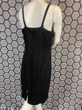 Charger l'image dans la galerie, Exceptionnelle robe à perles Louis Feraud taille 42