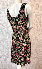 Charger l'image dans la galerie, Robe en voile à fleurs Sonia Rykiel taille 36