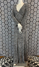 Charger l'image dans la galerie, Superbe robe en perles taille 36 tenue d’opéra