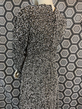 Charger l'image dans la galerie, Superbe robe en perles taille 36 tenue d’opéra