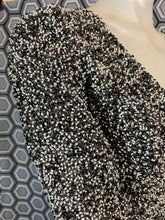 Charger l'image dans la galerie, Superbe robe en perles taille 36 tenue d’opéra
