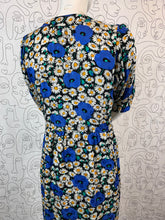 Charger l'image dans la galerie, Superbe robe Yves Saint Laurent taille 42
