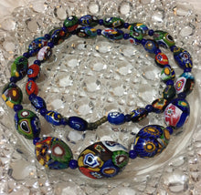Charger l'image dans la galerie, Collier en perles de Murano